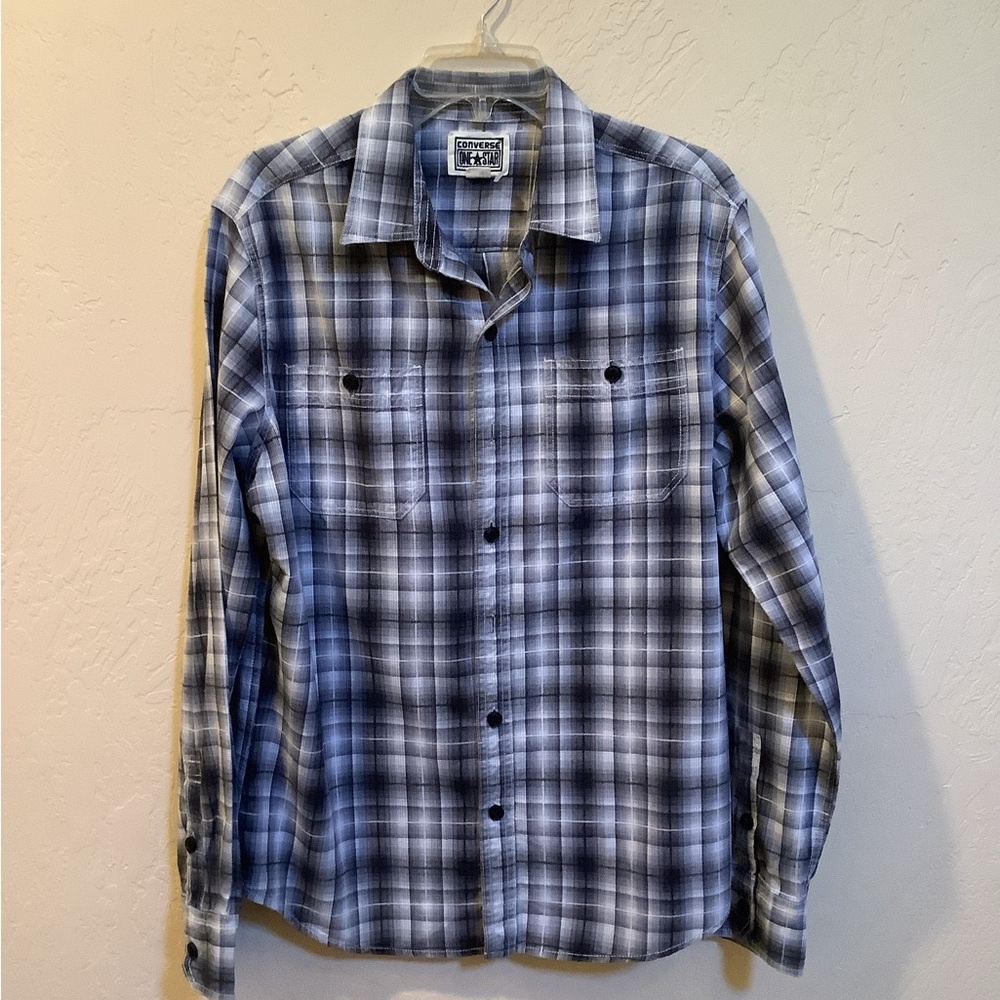 Converse medium shirt